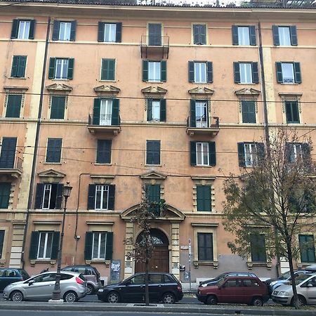Colosseo Holiday House Roma Exterior foto